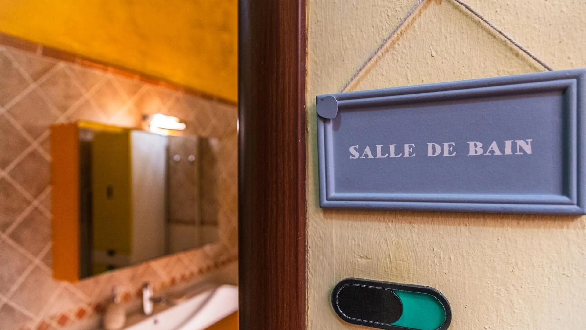Appartamento La Casa Di Ryan - Camere - Policlinico - Cittadella Monserrato